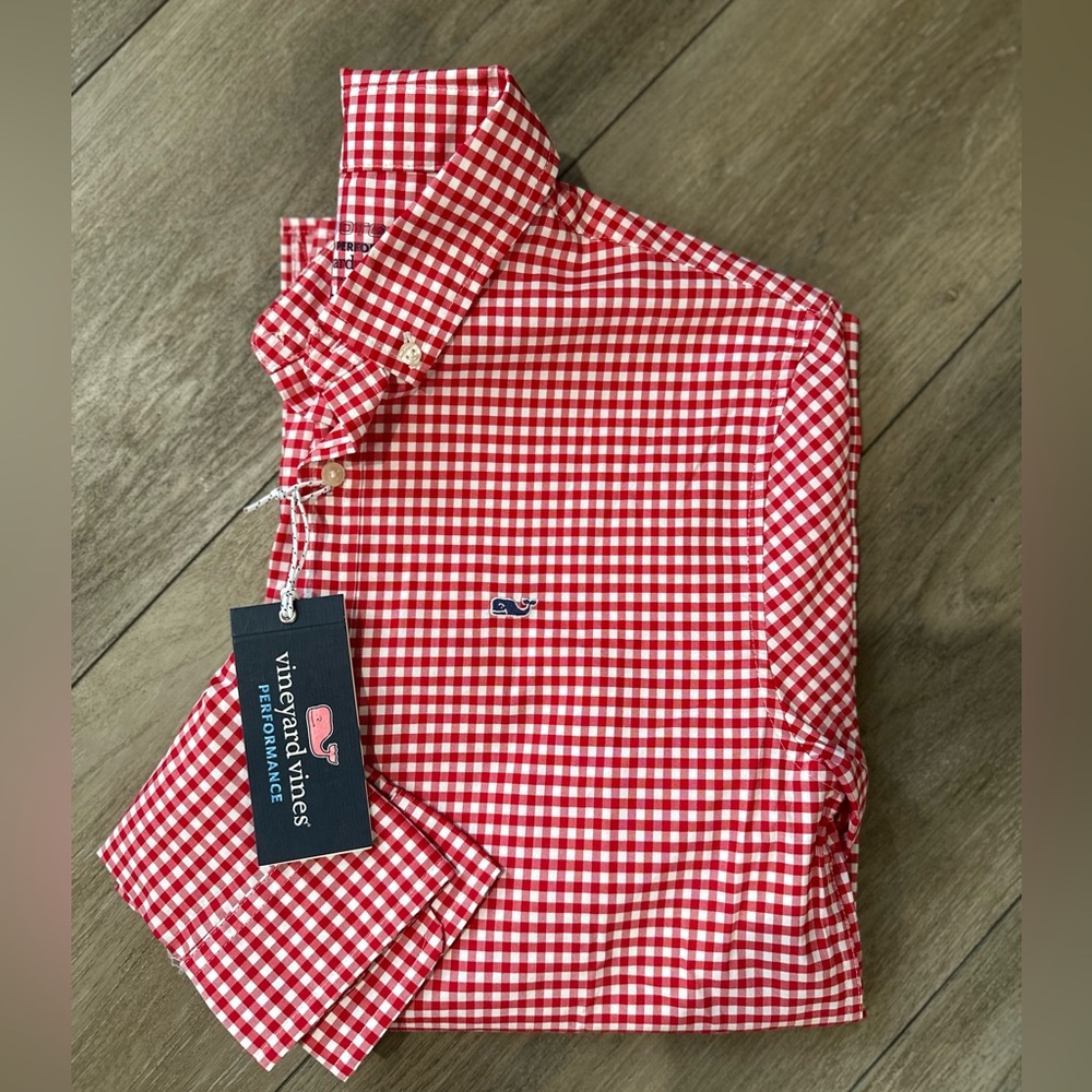 Vineyard Vines | Red Gingham Button Up Shirt | Boys Size Large (NEW)